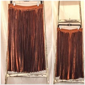 Copper Pleated Skirt NY & Company Size Medium